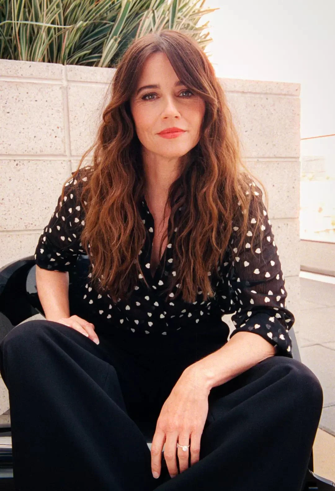 Linda Cardellini, 49 picture 2 of 2