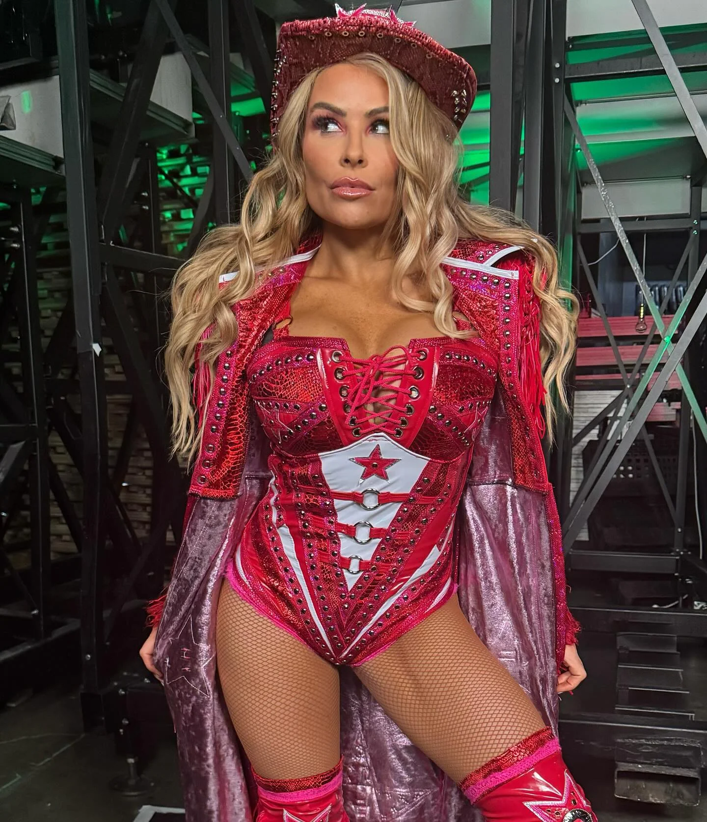 Natalya Neidhart, 42 picture 1 of 2