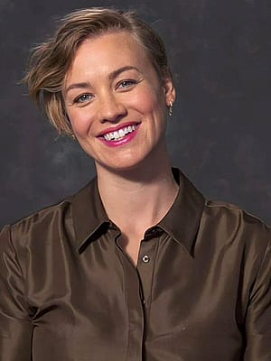 Yvonne Strahovski, 40'