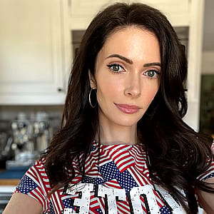 Bitsie Tulloch, 43'
