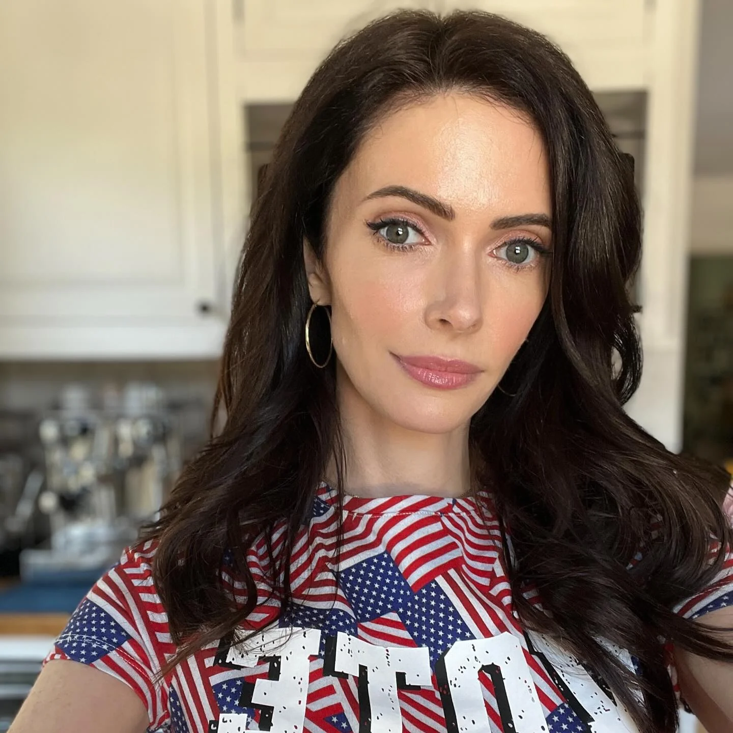 Bitsie Tulloch, 43 picture 1 of 3