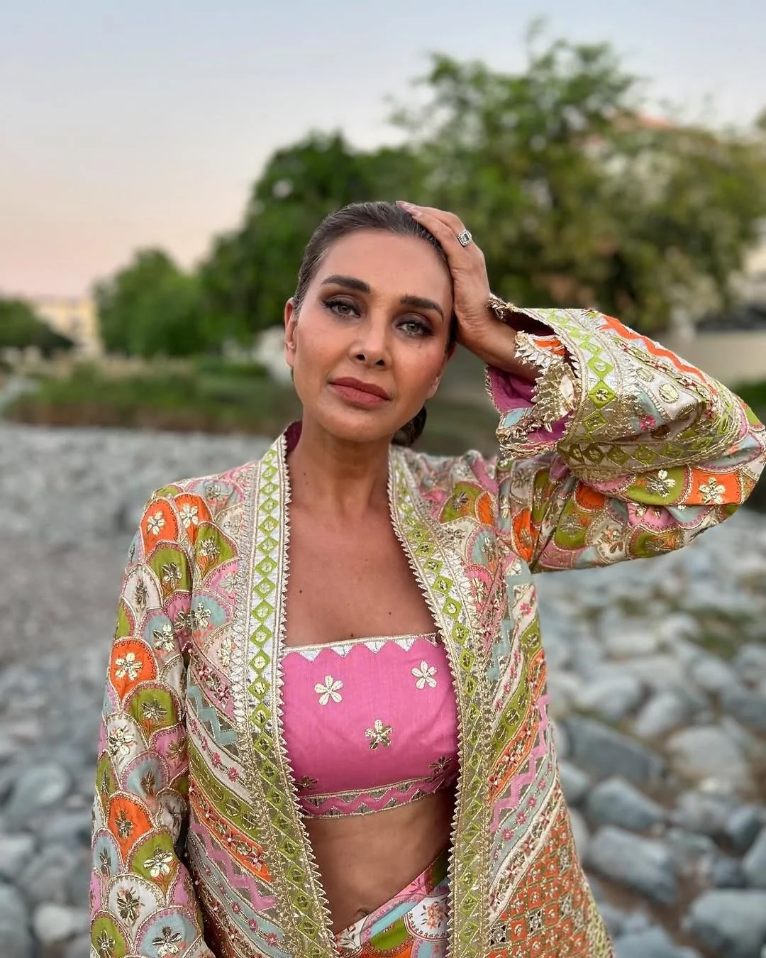 Lisa Ray, 52 picture 2 of 3