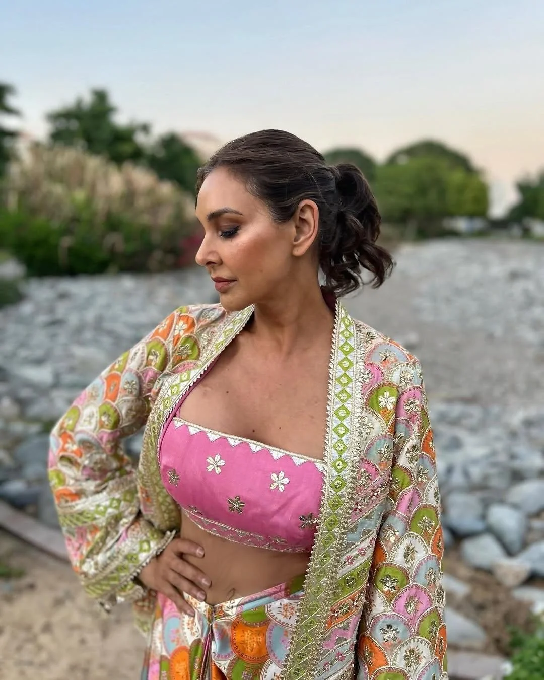 Lisa Ray, 52 picture 3 of 3