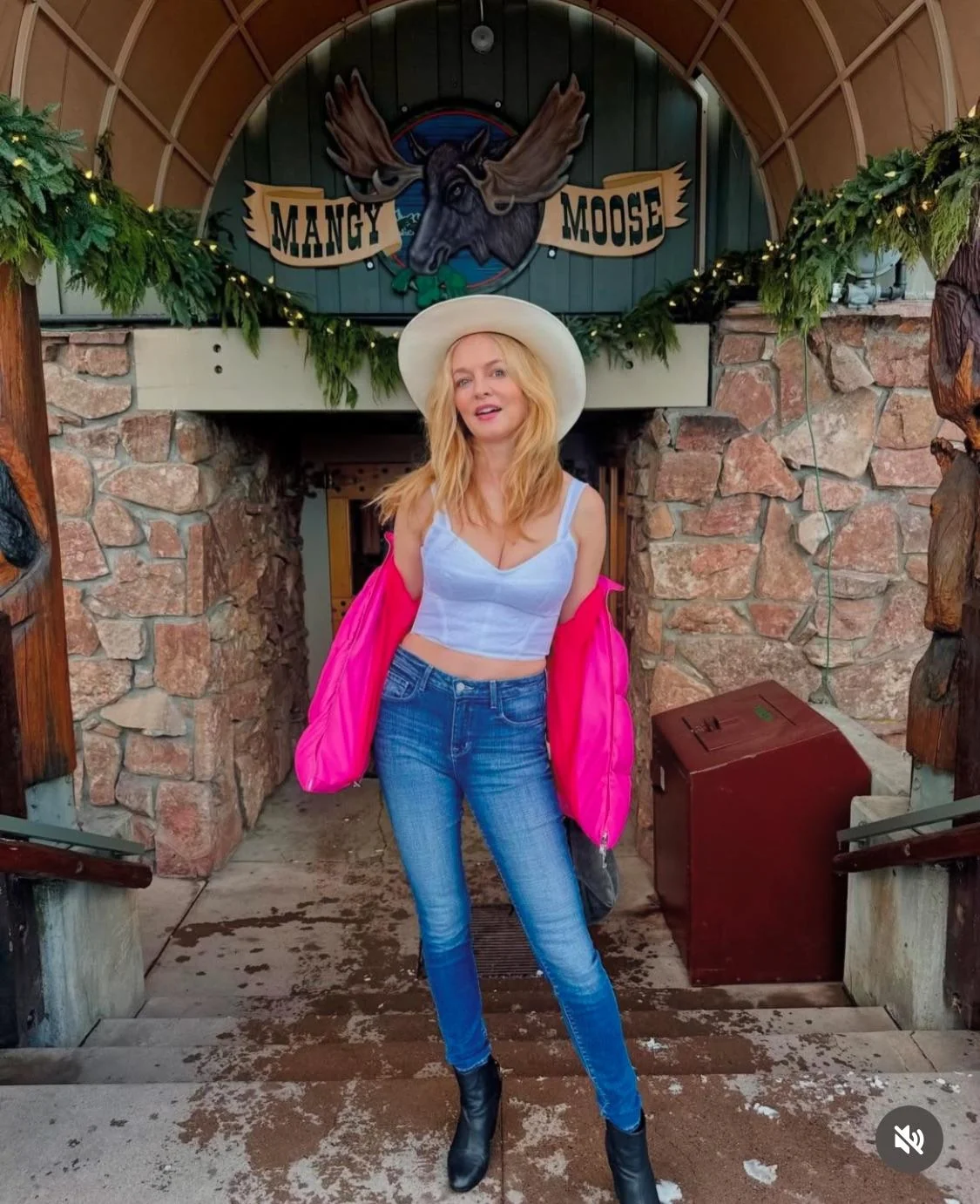 Heather Graham, 54 picture 3 of 4