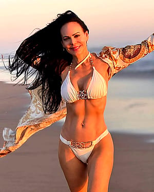 Maribel Guardia, 65'