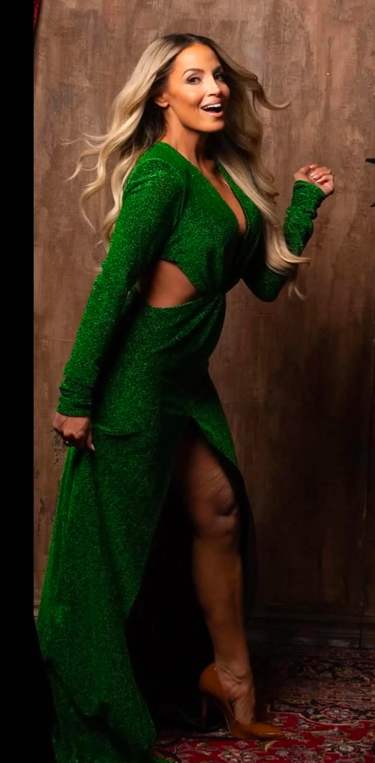 Trish Stratus, 49 picture 2 of 3