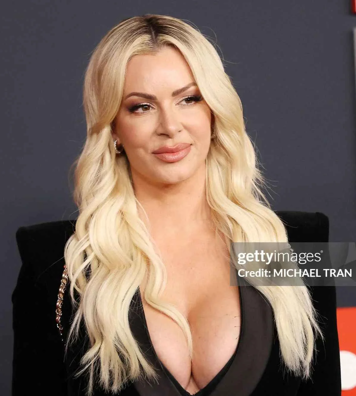 Maryse Mizanin, 41 picture 9 of 13