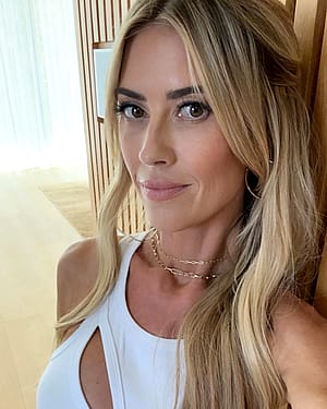 Christina Hall, 41'