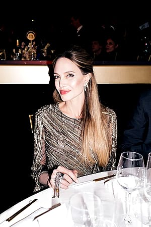 Angelina Jolie, 49'
