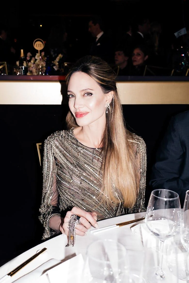 Angelina Jolie, 49 picture 1 of 1