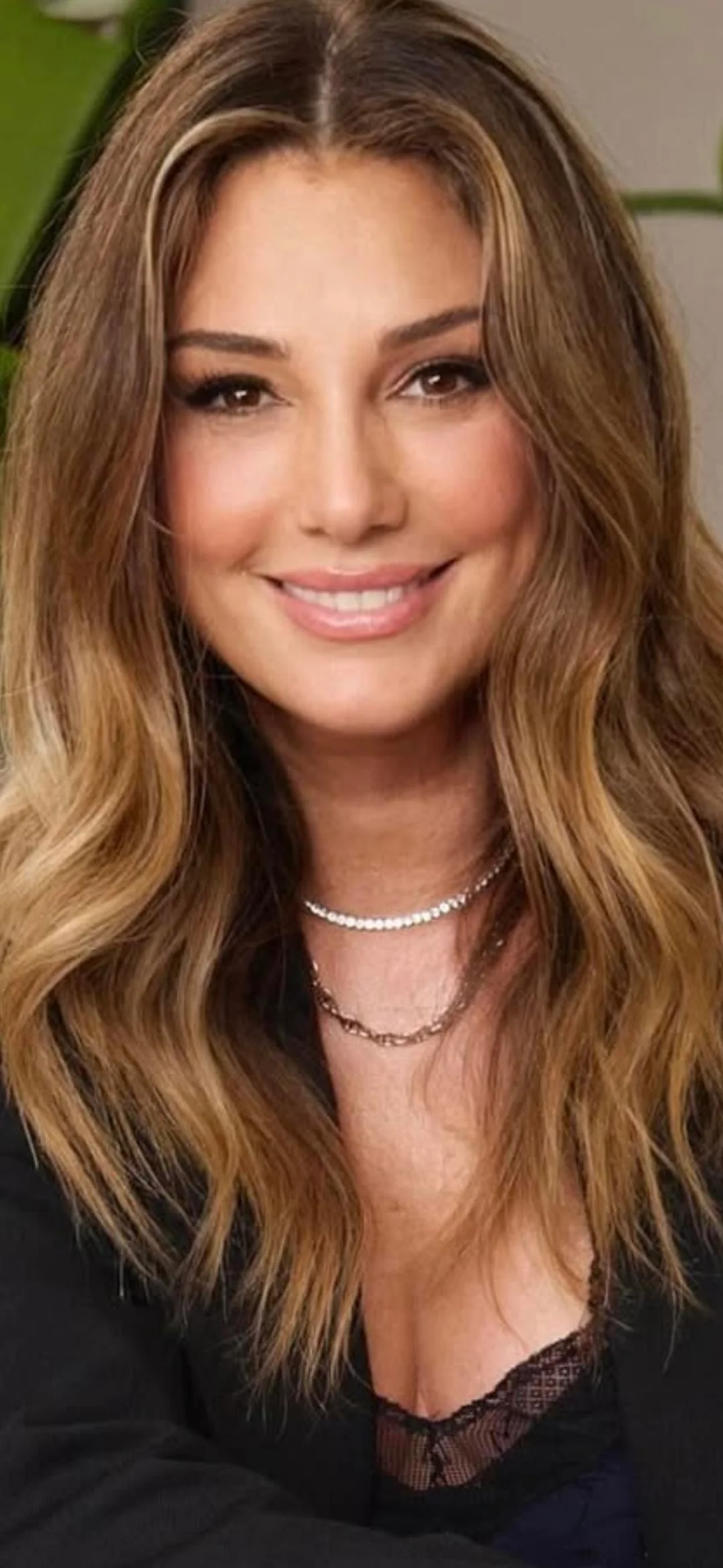 Daisy Fuentes, 58 picture 2 of 2