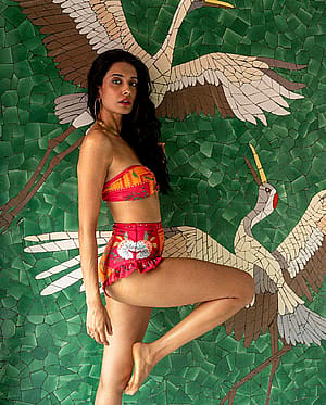 Sarah Jane Dias, 42'