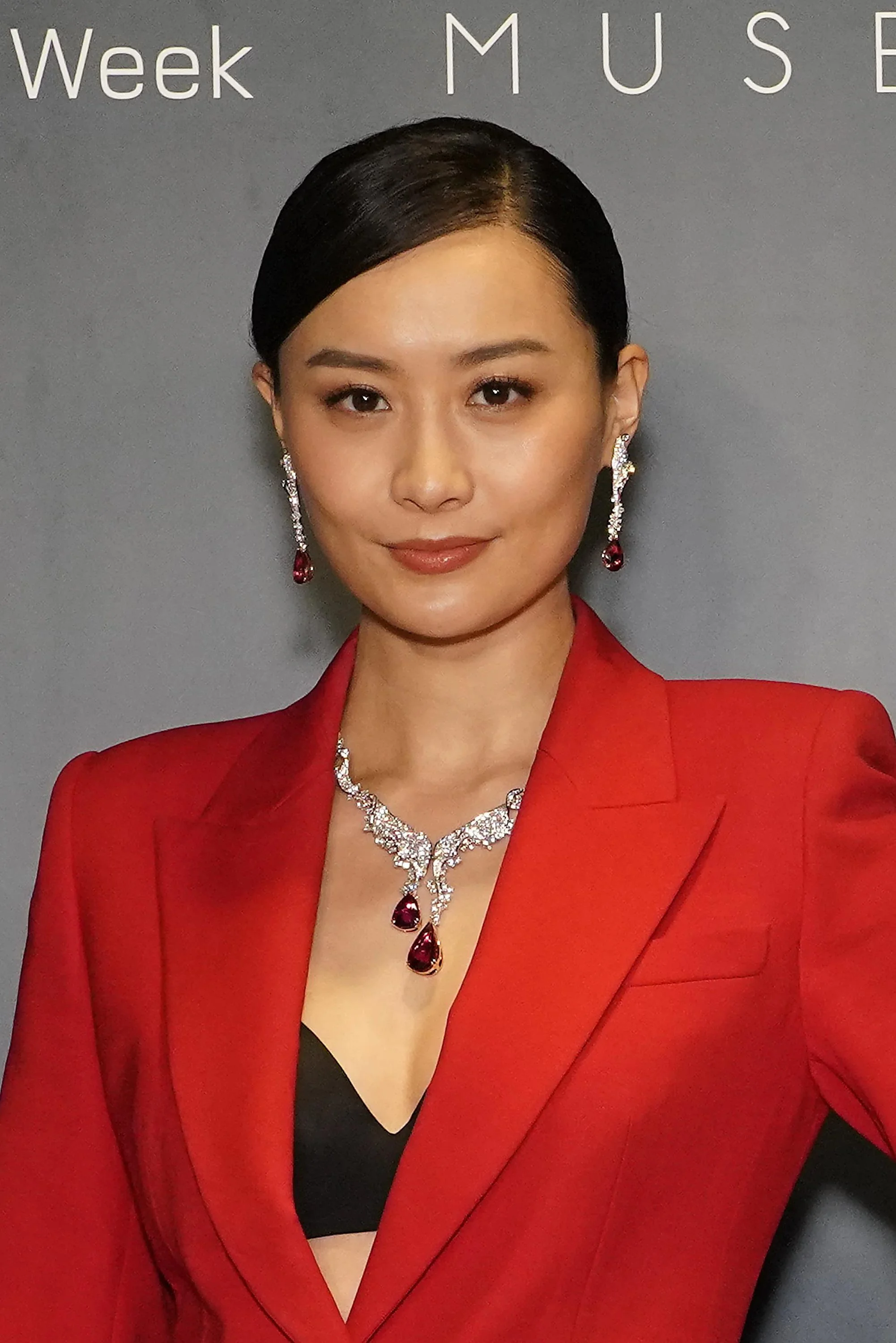 Fala Chen, 40 picture 1 of 1