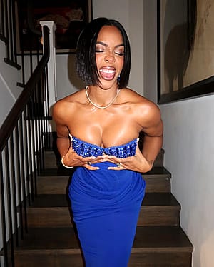 Kelly Rowland, 43'
