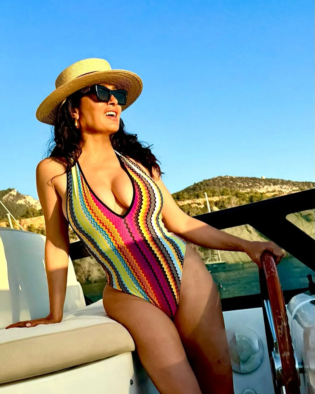 Salma Hayek, 58 picture 3 of 15