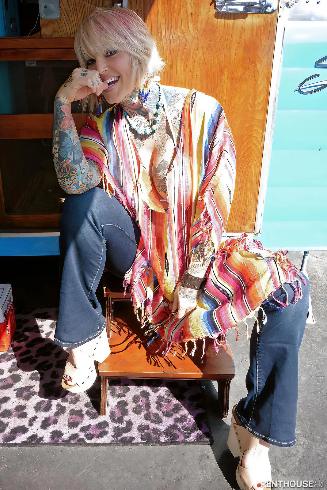 Janine Lindemulder, 56 picture 2 of 7