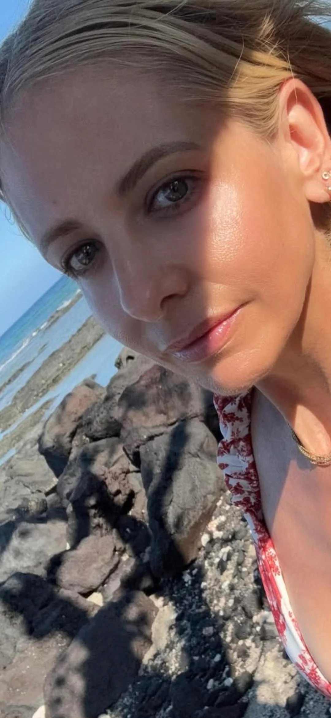 Sarah Michelle Gellar, 47 picture 2 of 2